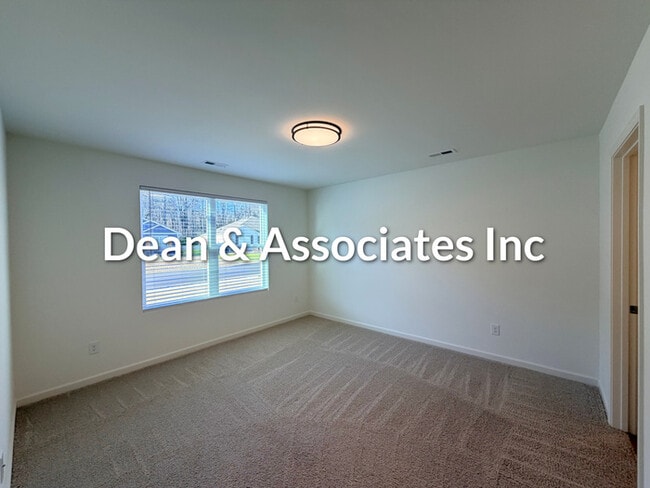 Foto del edificio - 827 Fish Camp Rd