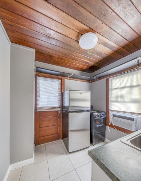 Photo - 225 S K St Apartment