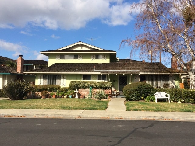 Primary Photo - 2023 Town and Country Ln
