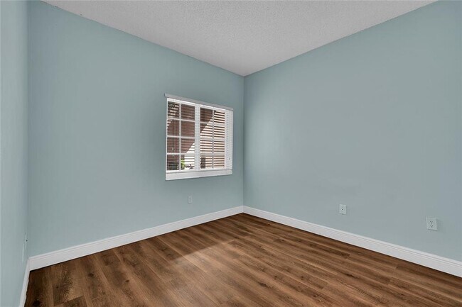 Foto del edificio - 2331 NW 96th Ter