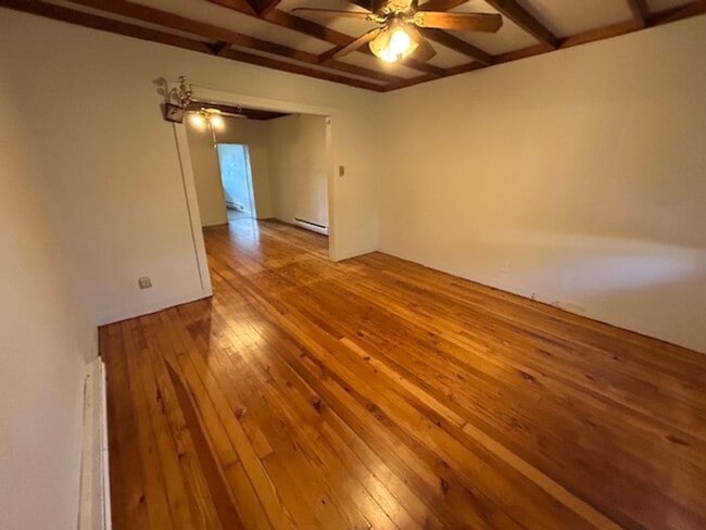 Foto del edificio - $1050 Middletown 2 bedroom for rent