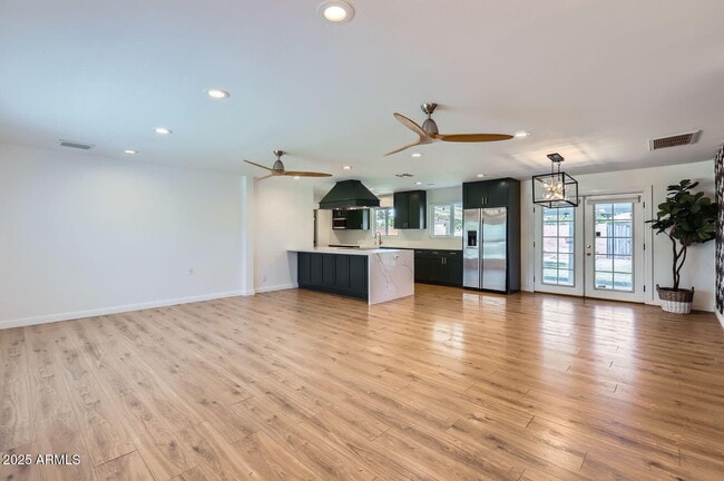 Foto del edificio - 3344 N 62nd Pl
