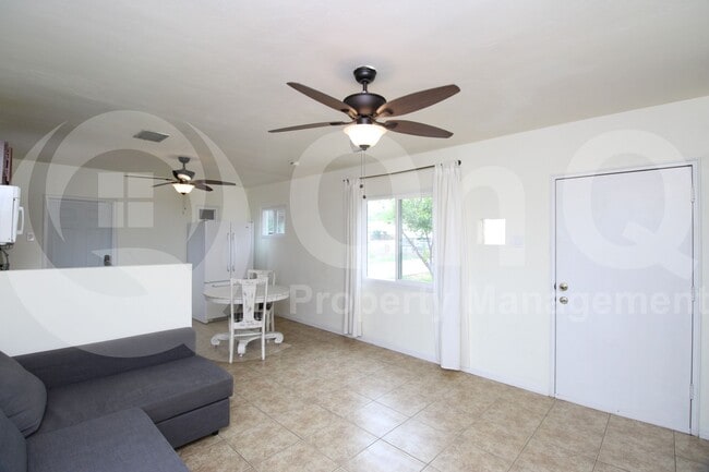 Building Photo - 50 E Valencia Dr