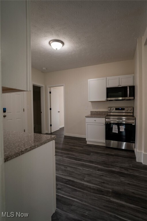 Building Photo - 1277 W 67th St