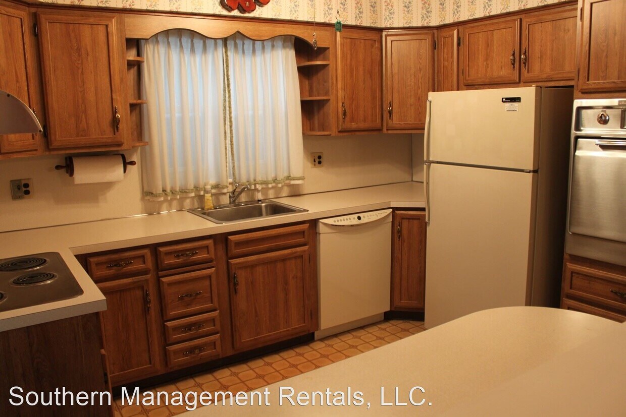 Foto del edificio - 3 br, 1.5 bath House - 419 E Main Street
