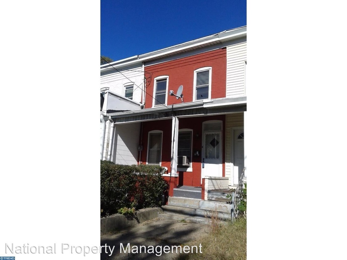 Primary Photo - 1120 Nottingham Way