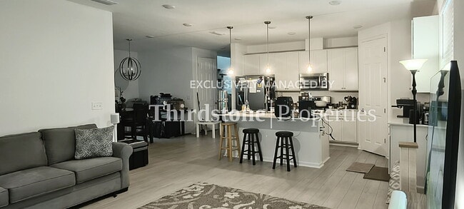 Foto del edificio - 8225 Cedar Run Ln