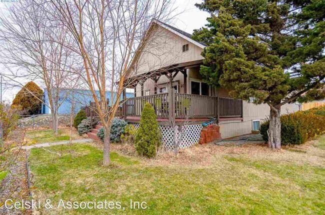 Building Photo - 4 br, 3 bath House - 915 S 10th Ave