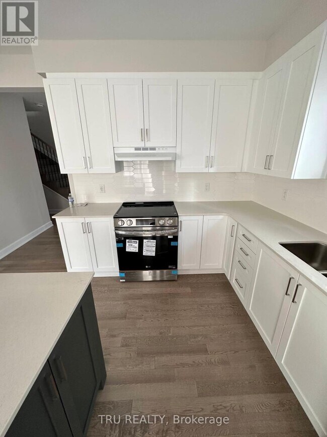 Building Photo - 655 Terrier Cir