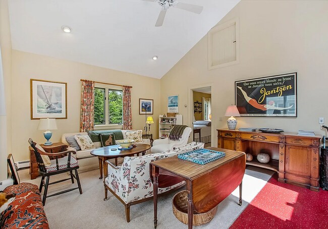 Foto del edificio - 193 Maple Ln