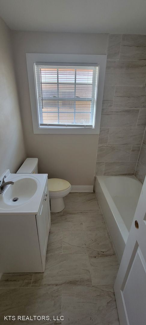 Foto del edificio - 4 br, 1.5 bath House - 4541 Bonita Dr