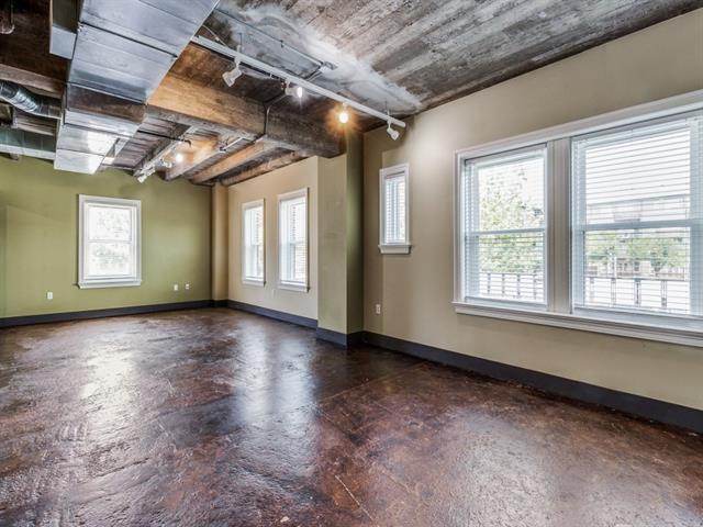 Building Photo - 329 E Colorado Blvd