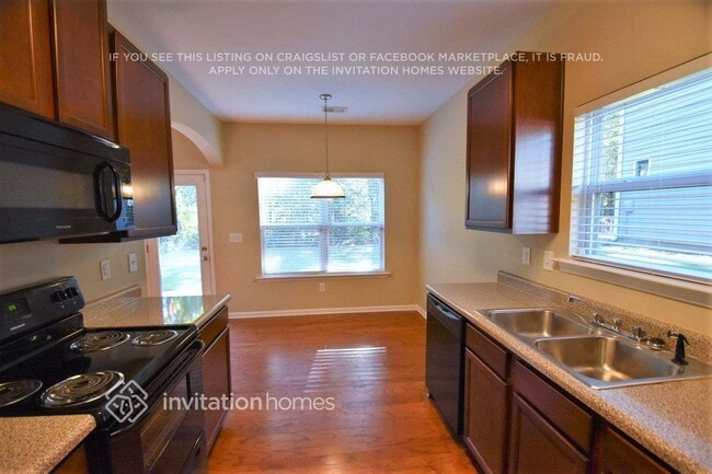 Foto del edificio - 864 Lobdale Falls Dr