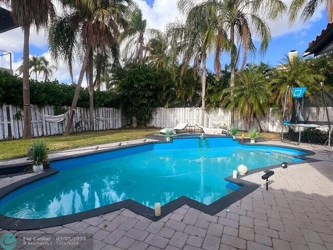 Foto del edificio - 10141 SW 3rd St