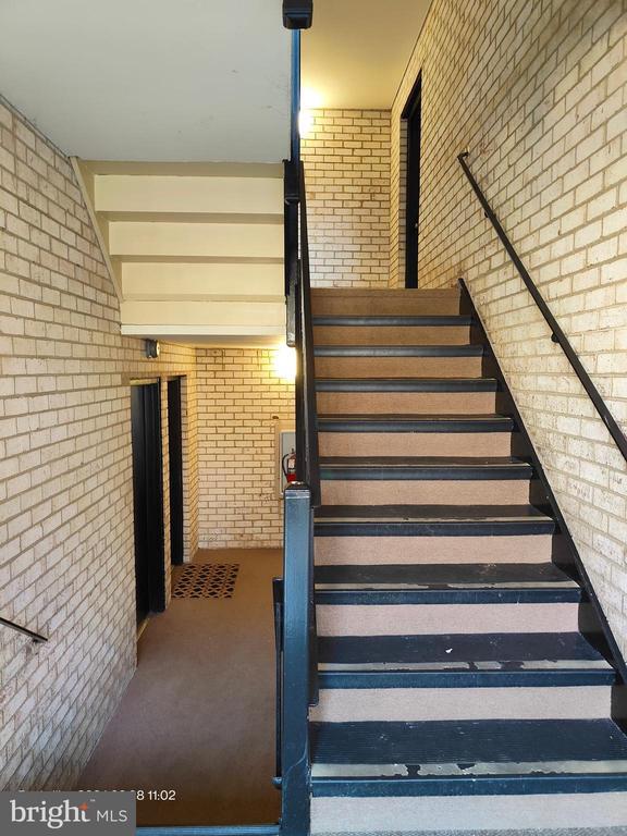 Primary Photo - 14450 Parkvale Rd