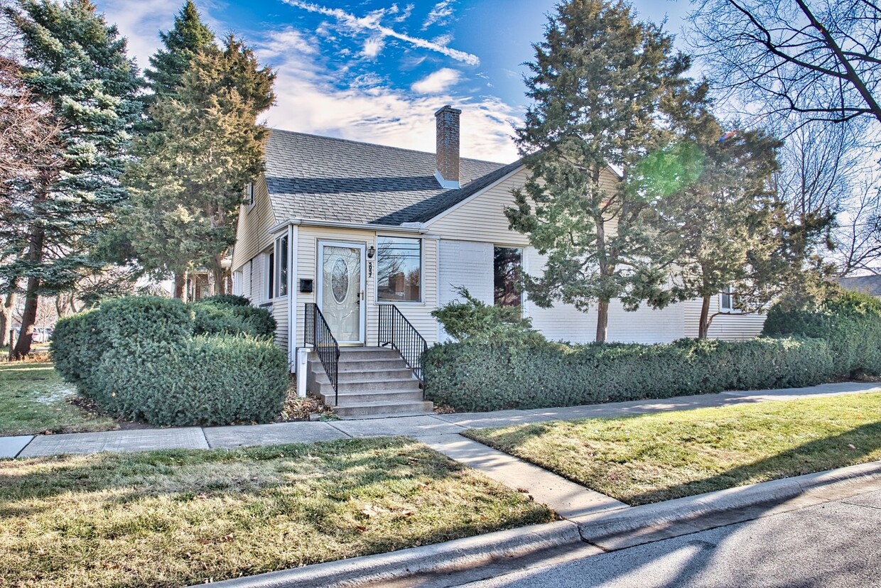 Primary Photo - 5057 Chase Ave