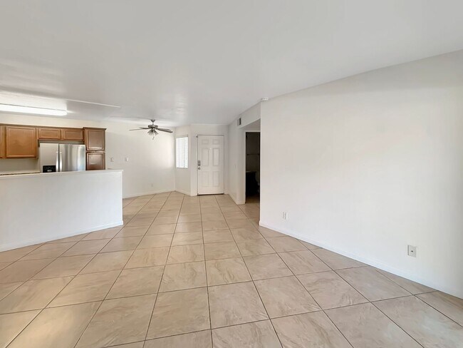 Foto del edificio - Spacious 3BR/2BA Condo in Rancho San Diego...