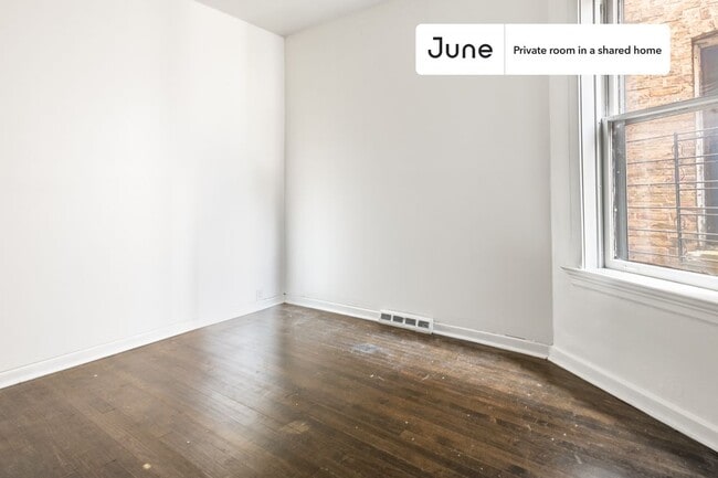 Building Photo - Room in Shared 3 bed/1 bath home