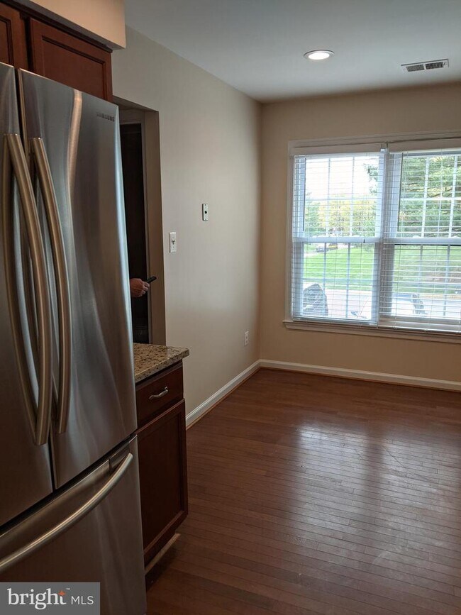 Building Photo - 7704 Brandeis Way
