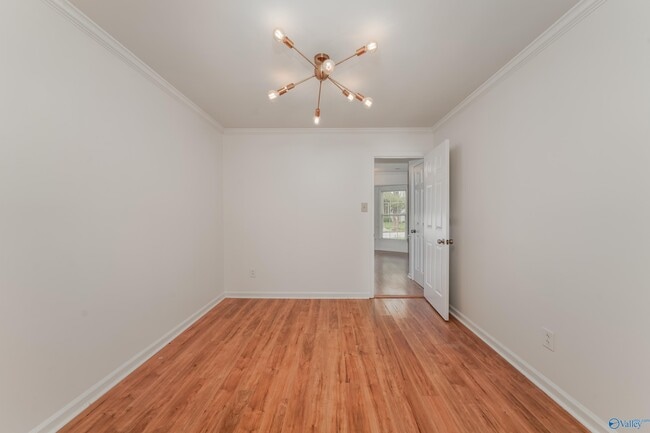Foto del edificio - 6716 Steeplechase Dr NW
