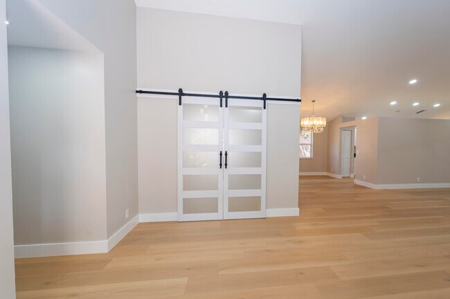 Foto del edificio - 6185 NW 77th Pl