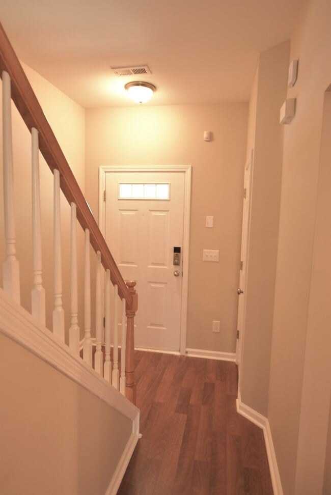 Building Photo - A Cozy 2bedroom Town home in Fort Mill