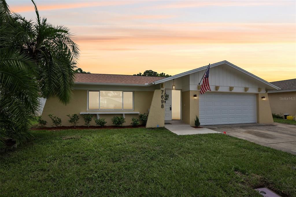Foto principal - 7698 Cardiff Ct N