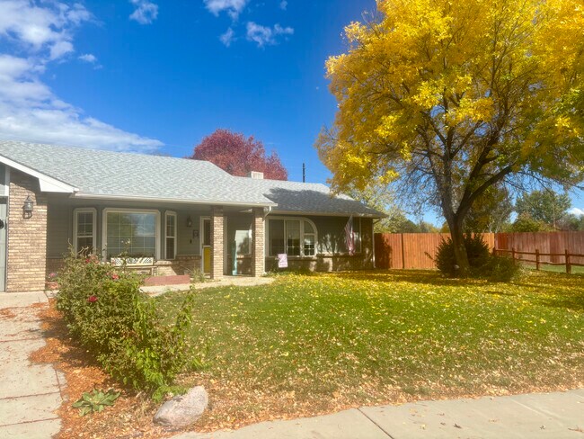 Building Photo - 2574 Silver Oak Ct