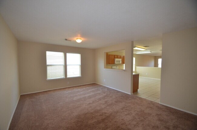 Foto del edificio - Offered By Precision Realty & Management