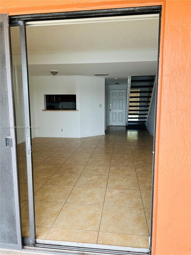 Foto del edificio - 5200 NW 31st Ave