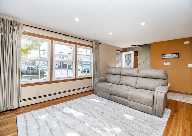 Foto del edificio - 5751 Sunset Terrace