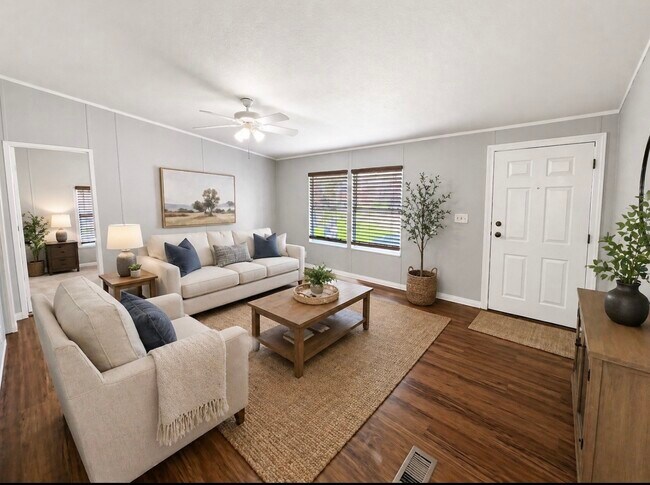 Foto del edificio - 33114 McKinley Cir