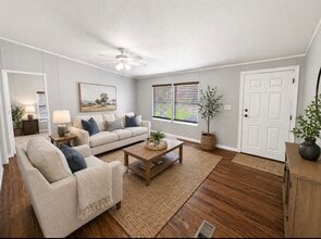 Building Photo - 33114 McKinley Cir
