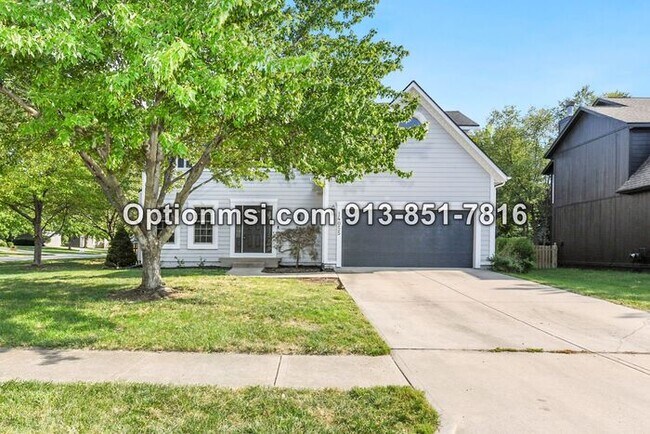 Building Photo - Parkwood Hills neighborhood!!