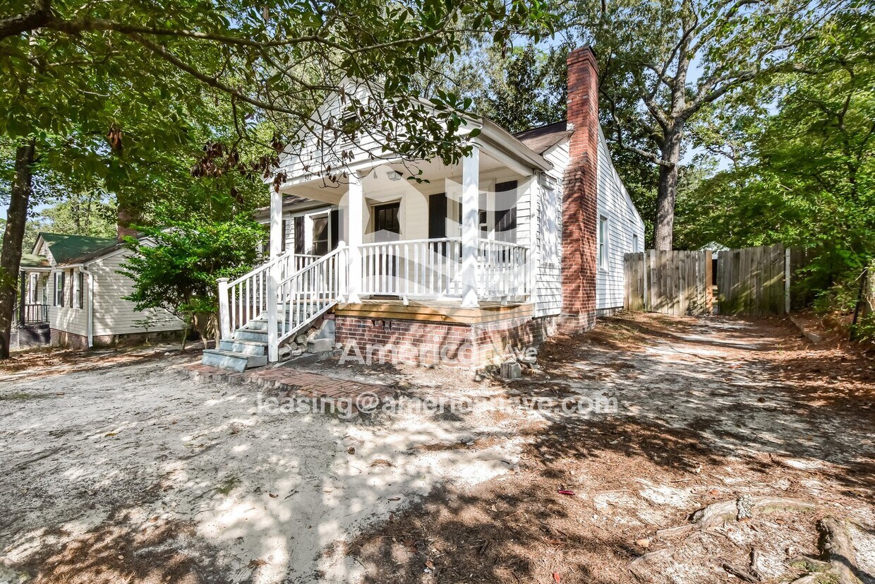 Primary Photo - 302 Arbor Dr