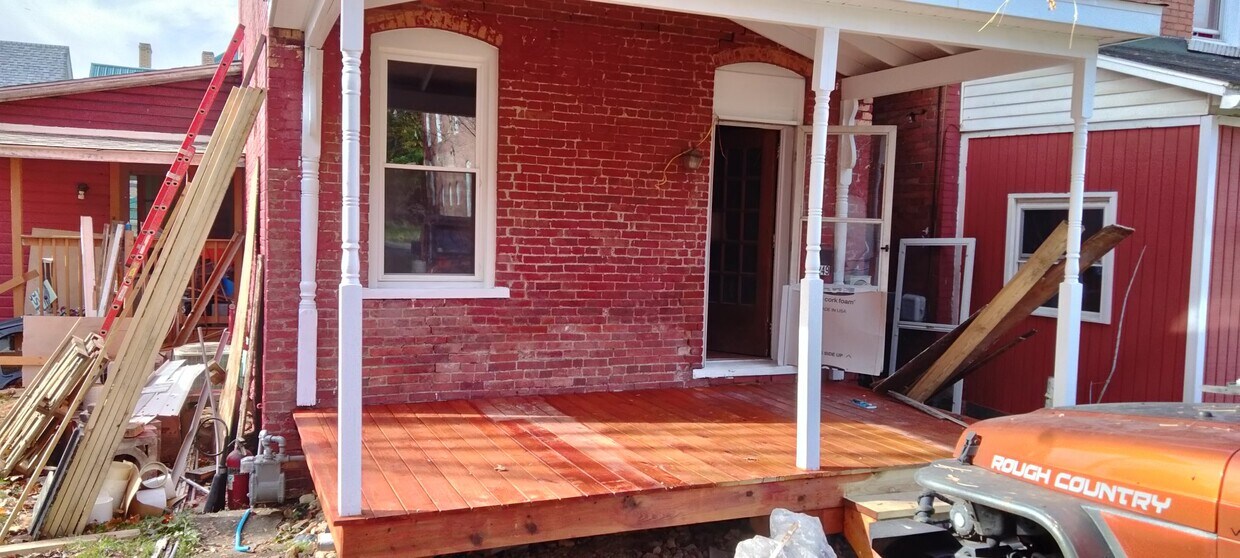 Foto principal - 249 Oak Ave