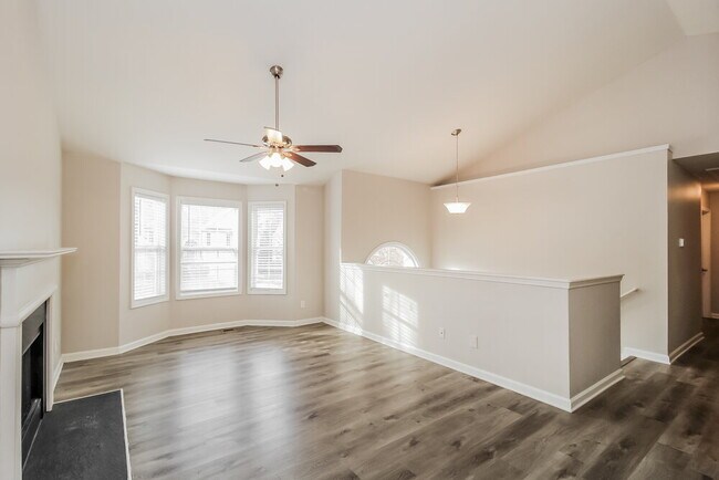 Building Photo - 6548 Snow Bird Ln