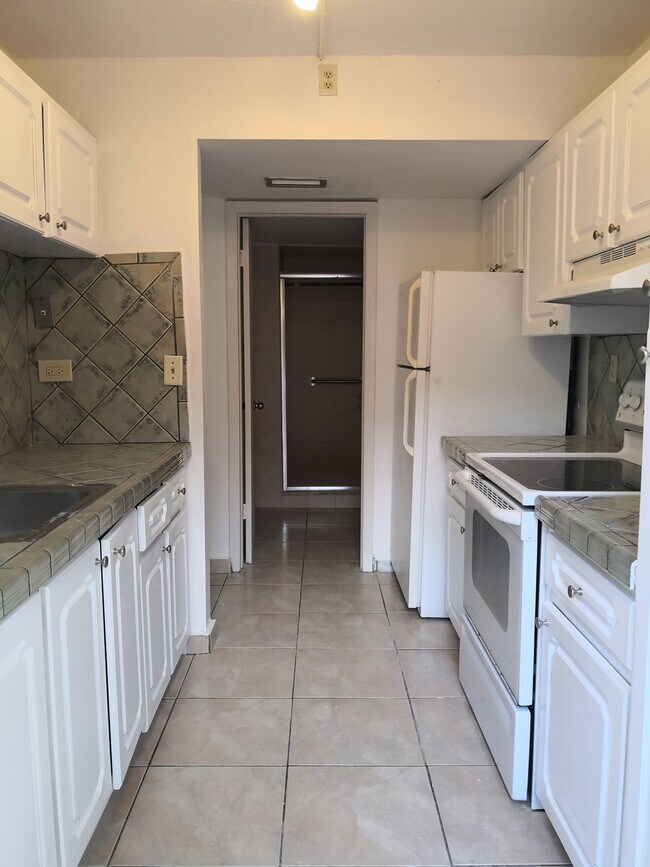 Foto del edificio - 7150 Fairway Dr