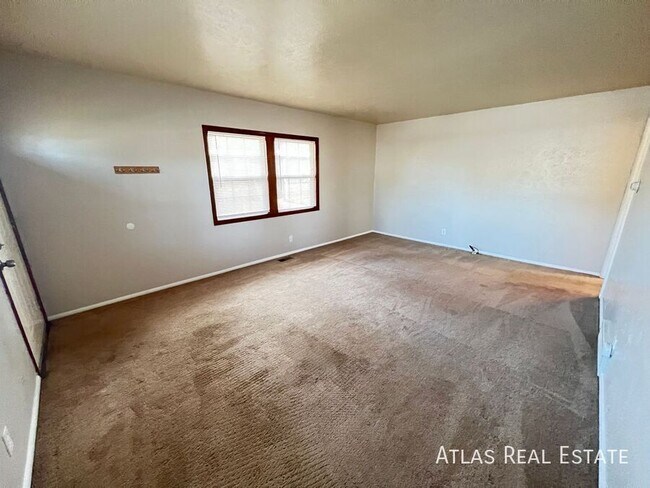 Photo - 2519 Wood Ave Apartment