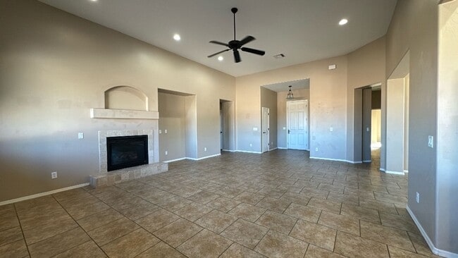 Building Photo - Pristine 4 bedroom, 2 bath home available ...
