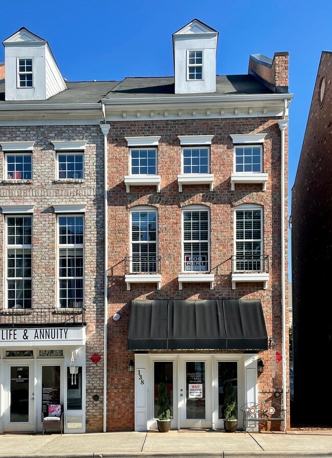 Building Photo - 138 Market Place Ave