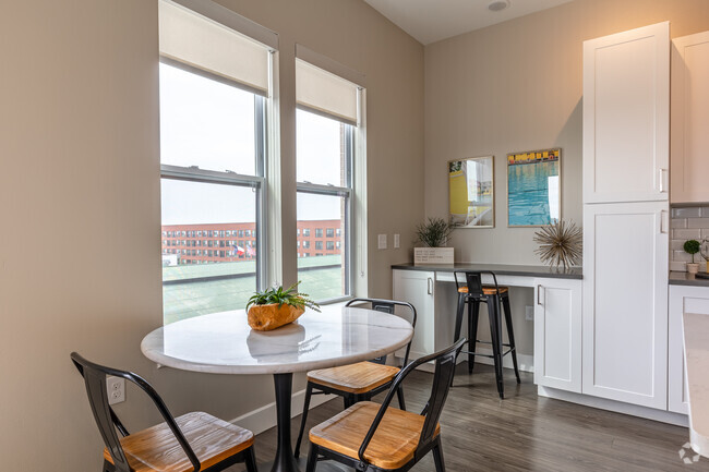 Dining Room - Taylor Lofts