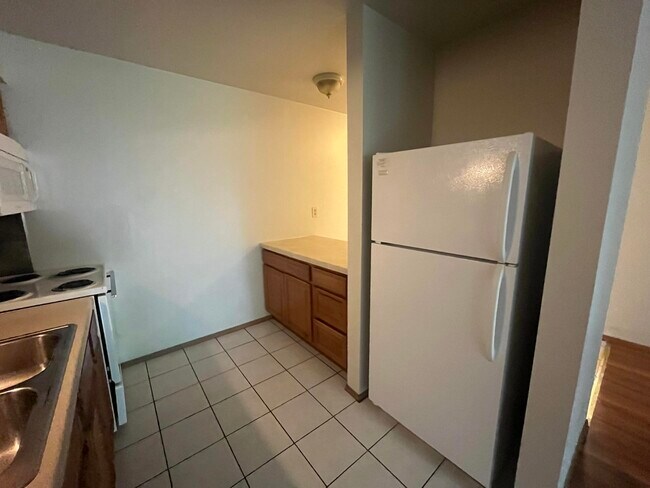 Building Photo - 3811 S 35th St