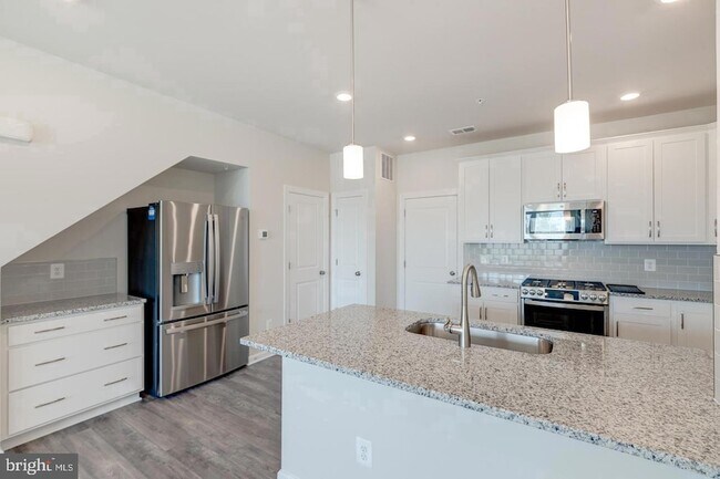 Foto del edificio - 43357 Radford Divide Ter