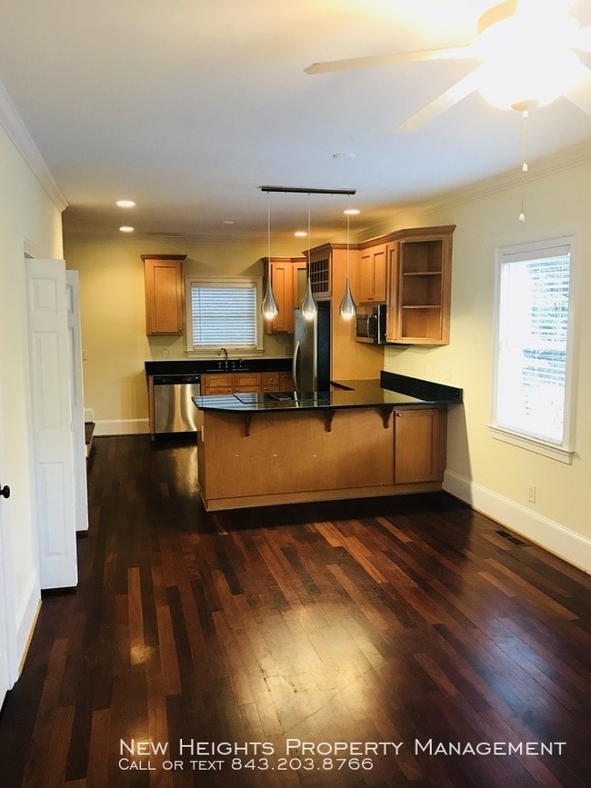 Building Photo - 8 Ipswich Court B