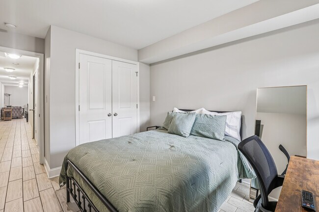 Foto del edificio - 1332 Levis St NE