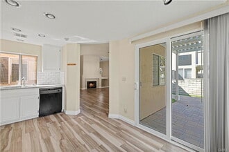 Building Photo - 25815 Dickens Ct