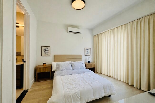 Building Photo - 19 Livingston St