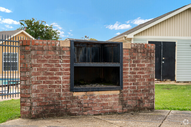 Parrilla al aire libre - Bristol Downs