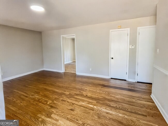 Building Photo - 1831 Tanglewood Rd